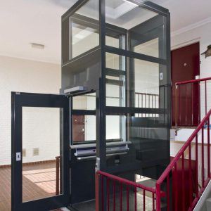 Platformliften voor Woning Beheer Born-Grevenbicht