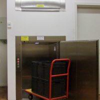 goederen in keukenlift