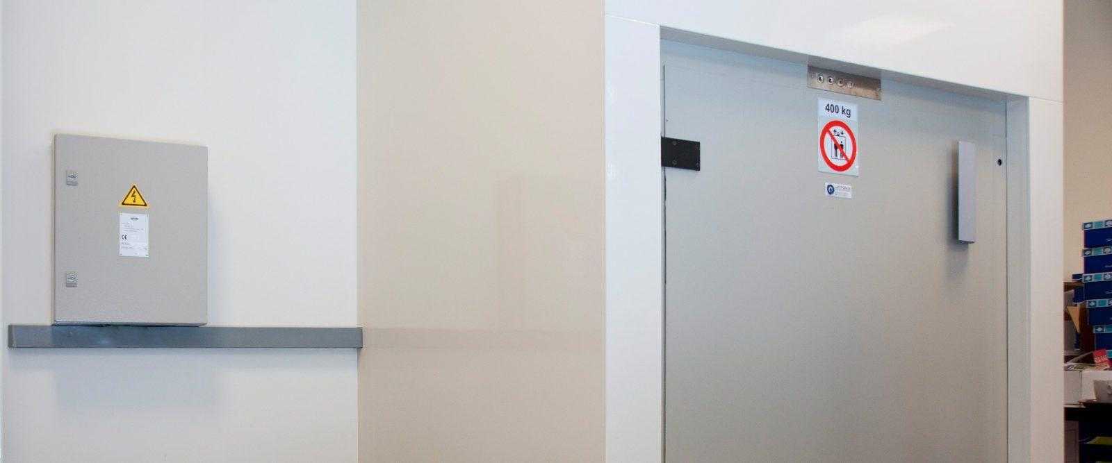 klein goederenlift