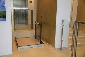 Hydro plateaulift rolstoellift