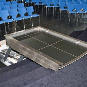 Hydro plateautraplift om eenvoudig trap te overbruggen